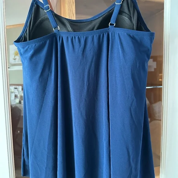 Sonnet Shores Tankini Navy Blue Top ~ NWT ~ - Picture 10 of 11